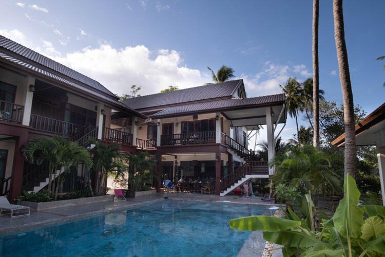 Coconut Tree Homestay Ban Wa Thon Buitenkant foto